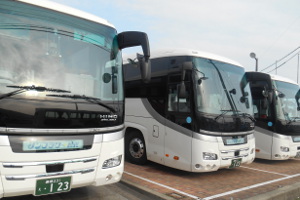 大型バス